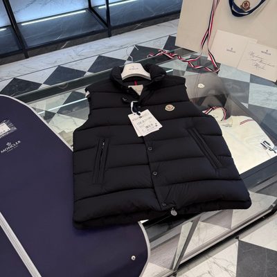 Moncler Tibb Down Gilet — 4