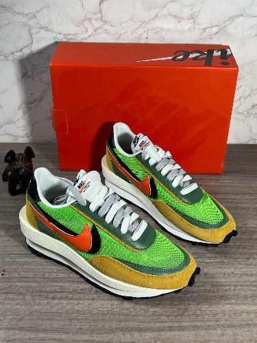 Nike x Sacai LDWaffle "Green Gusto" sneakers