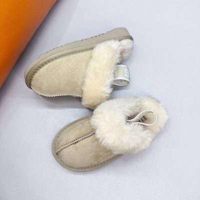 UGG Funkette Slipper — 9
