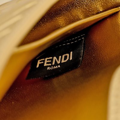 Fendi Baguette Wallet on Chain (T) — 8