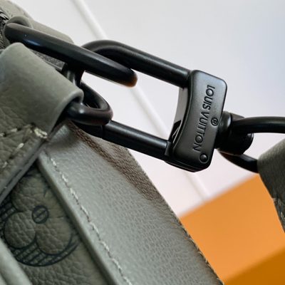 Louis Vuitton Trio Messenger Bag — 6