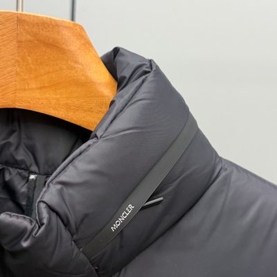 Moncler Dalalven Short Down Jacket — 4