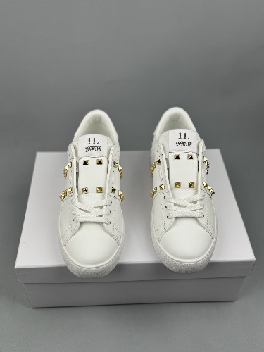 Valentino Garavani Rockstud Untitled white leather sneakers — 3