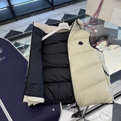 Moncler Guersac Hooded Diagonal-Quilted Down Gilet — 6