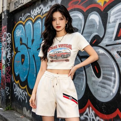 Moncler logo-appliquéd striped shorts — 4