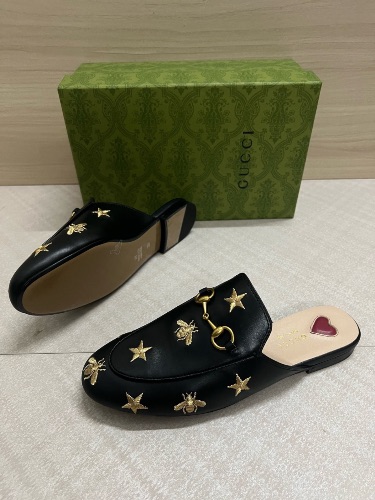 Gucci Princetown black leather mules