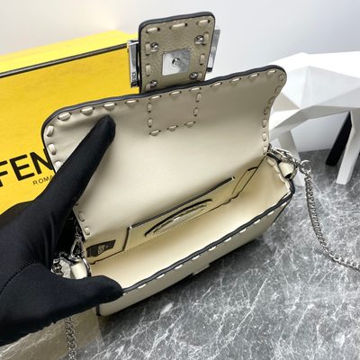 Fendi Selleria Baguette bag (T) — 9