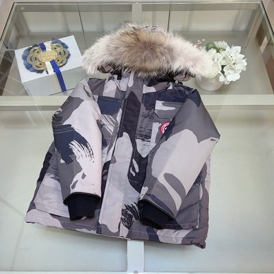 Canada Goose-style expedition winter parka jacket — 4