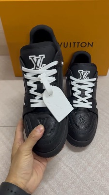 Louis Vuitton Trainer 'Embossed Monogram' sneakers — 5