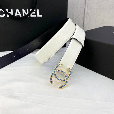 Chanel belt features a distinctive gold-toned CC buckle — 3