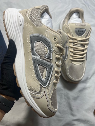Dior B30 Sneaker in the cream — 3