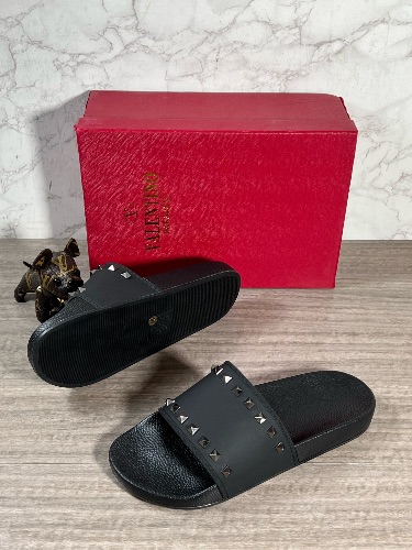 Valentino Garavani Rockstud rubber slides — 4
