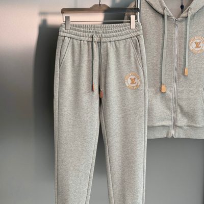 Burberry tracksuit — 10