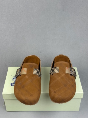 Burberry Checked Suede Urchin clogs in brown — 3
