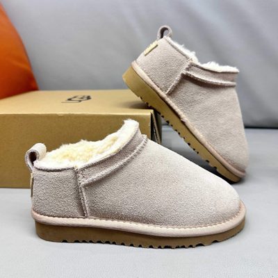 UGG Classic Ultra Mini Boots — 7