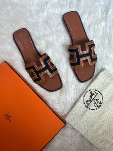 Hermès Oran sandals