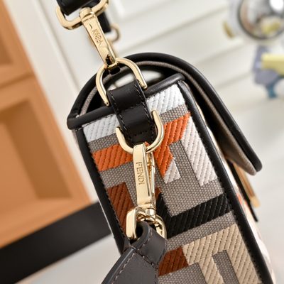 Fendi Baguette bag (T) — 5