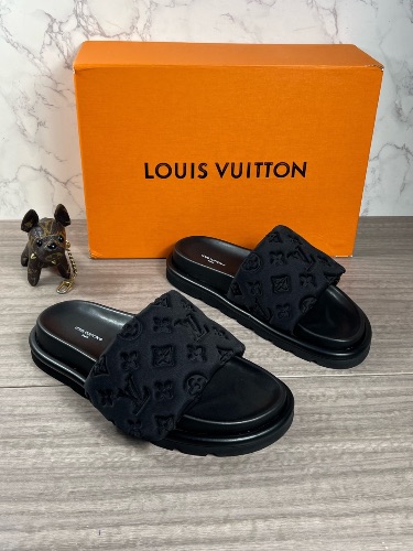 Louis Vuitton Black Pool Pillow slides — 4