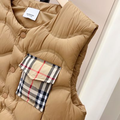 Burberry sand-beige children's or youth down puffer gilet — 3