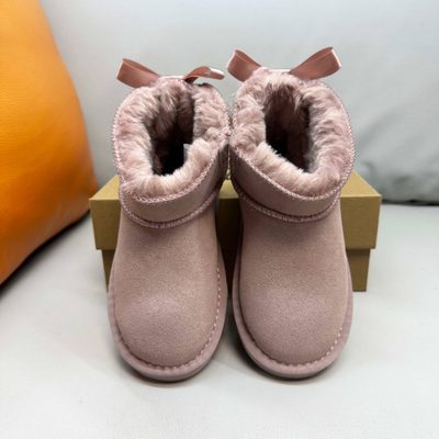 UGG short-shaft suede-style ankle boots — 7