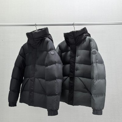 Moncler Madeira Hooded Short Down Jacke — 4