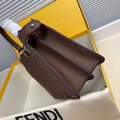 Fendi Peekaboo ISeeU bag (T) — 3