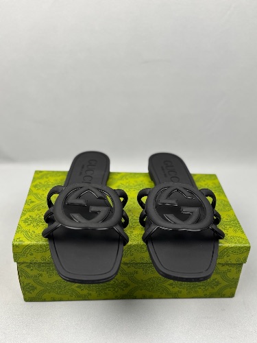 Gucci Palma rubber slide sandals in black — 3