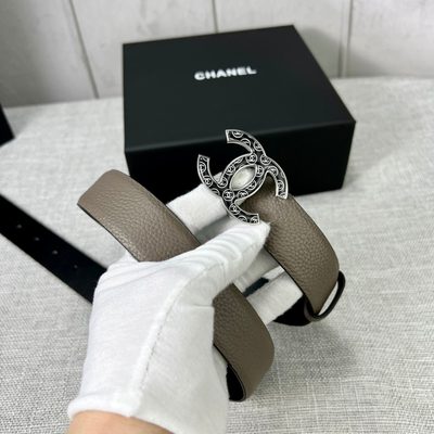 Chanel leather belt features a gold-tone CC buckle — 7