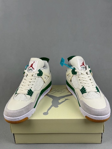 Nike Air Jordan 4 Retro SP x Nike SB Mid Pine Green trainers — 4