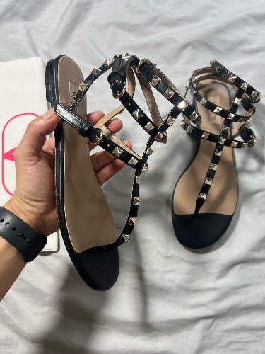 Valentino Garavani Rockstud black leather flat caged thong sandals — 4