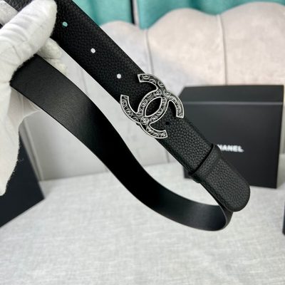 Chanel Interlocking CC Logo design featuring a distinctive patterned silver hardware buckle — 3