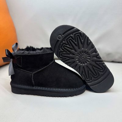 UGG short-shaft suede-style ankle boots — 4