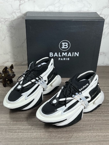 Balmain Unicorn sneakers in black and white — 3