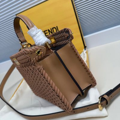 Fendi Peekaboo ISeeU bag (T) — 3