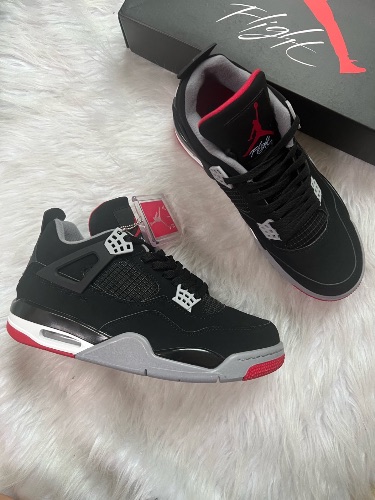 Nike Air Jordan 4 Retro 'Bred' sneakers
