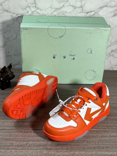 Off-White Out of Office Low Top sneakers — 4