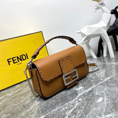 Fendi Selleria Baguette bag (T) — 3