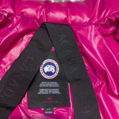 Canada Goose hot pink, quilted, cropped puffer jacket — 13