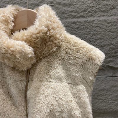 Moncler Joui belted plush down gilet — 4