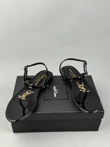 Saint Laurent Cassandra patent leather flat sandals — 4