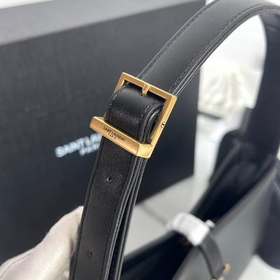 Saint Laurent Le 5 À 7 Shoulder — 8