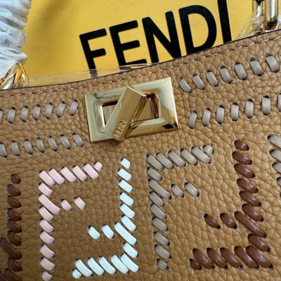 Fendi Peekaboo ISeeU bag (T) — 4