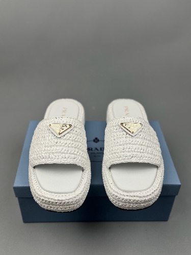 Prada crochet flatform slides — 3
