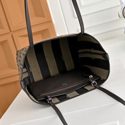 Fendi Roll tote bag (T) — 6