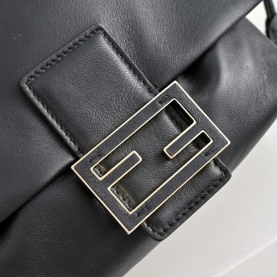 Fendi Mamma Baguette bag (T) — 3