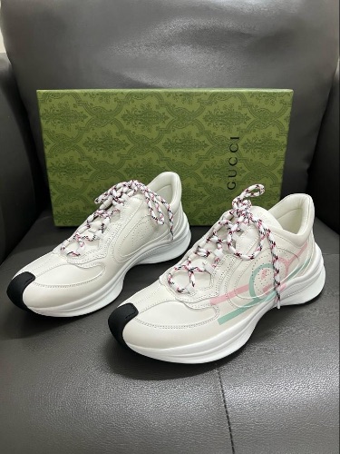 Gucci Run sneakers in white leather with pink and green