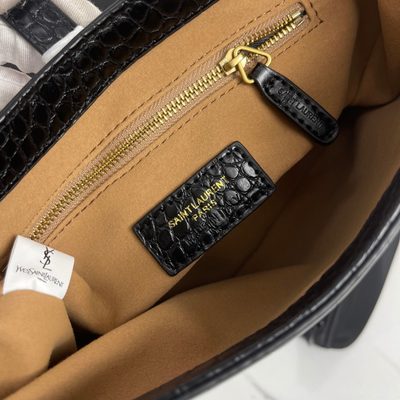 Saint Laurent Le 5 À 7 Shoulder — 7