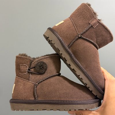 UGG Bailey Button style or similar children's and adult snow-boot — 9