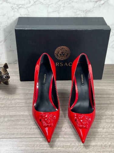 Versace La Medusa patent leather pumps — 3