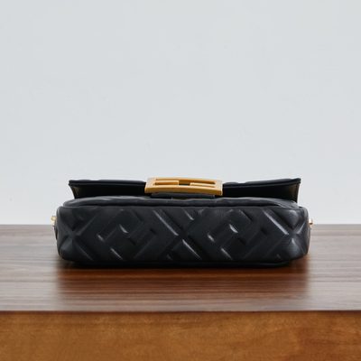 Fendi Baguette bag (T) — 4
